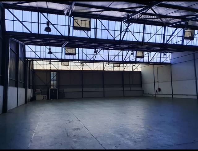 1,180M² FACTORY TO LET IN BELLVILLE SOUTH INDUSTRIA